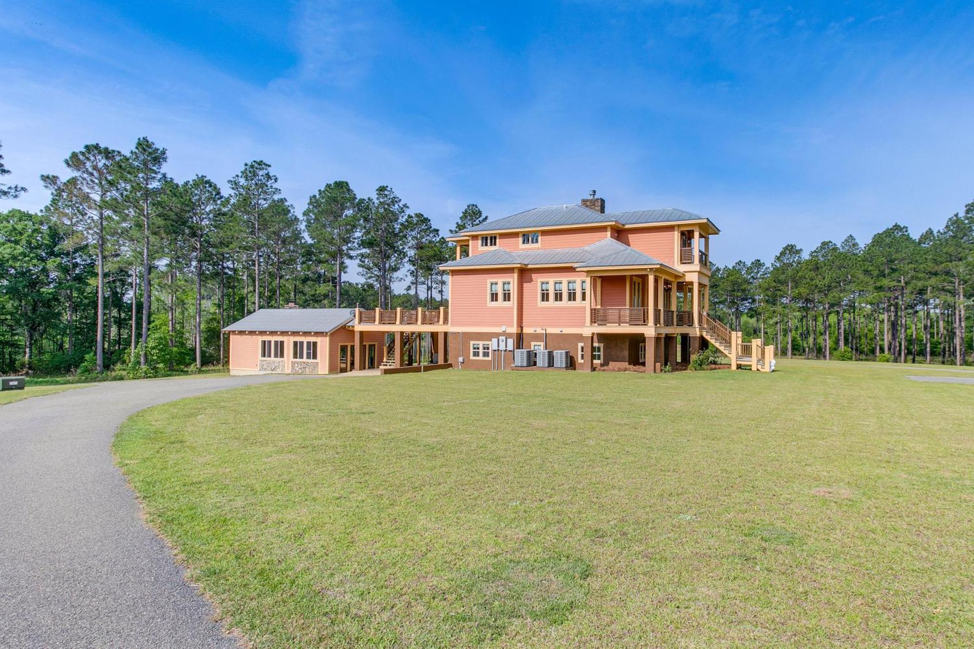 Secluded Home With Deck - Near Downtown Fitzgerald! Exteriér fotografie