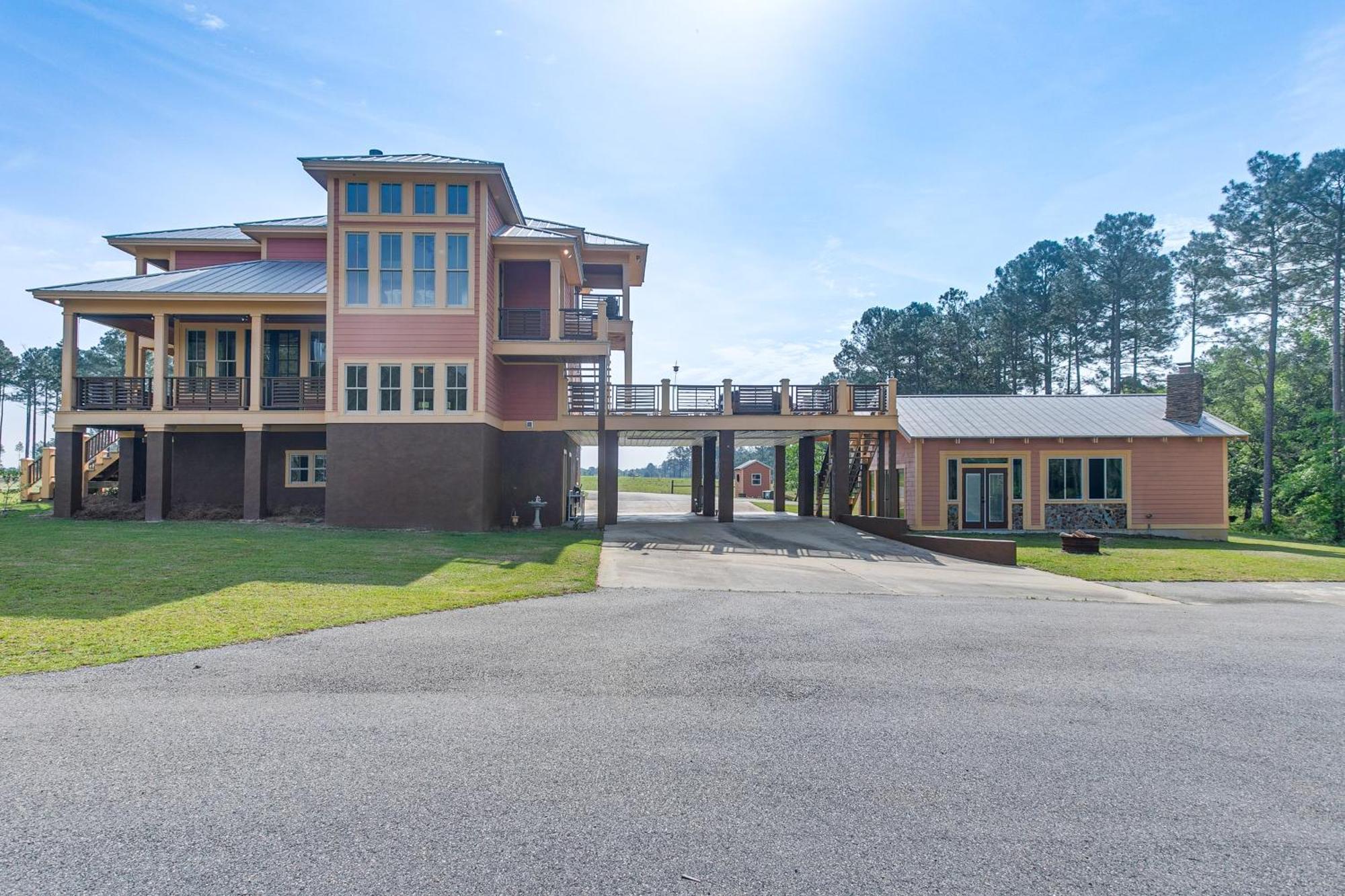 Secluded Home With Deck - Near Downtown Fitzgerald! Exteriér fotografie